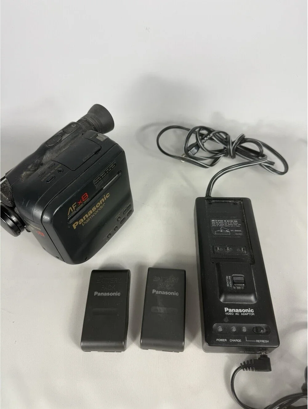Panasonic Palmcorder PV-20D - w/ Charger, 2 Battery’s & Accessories / For Parts